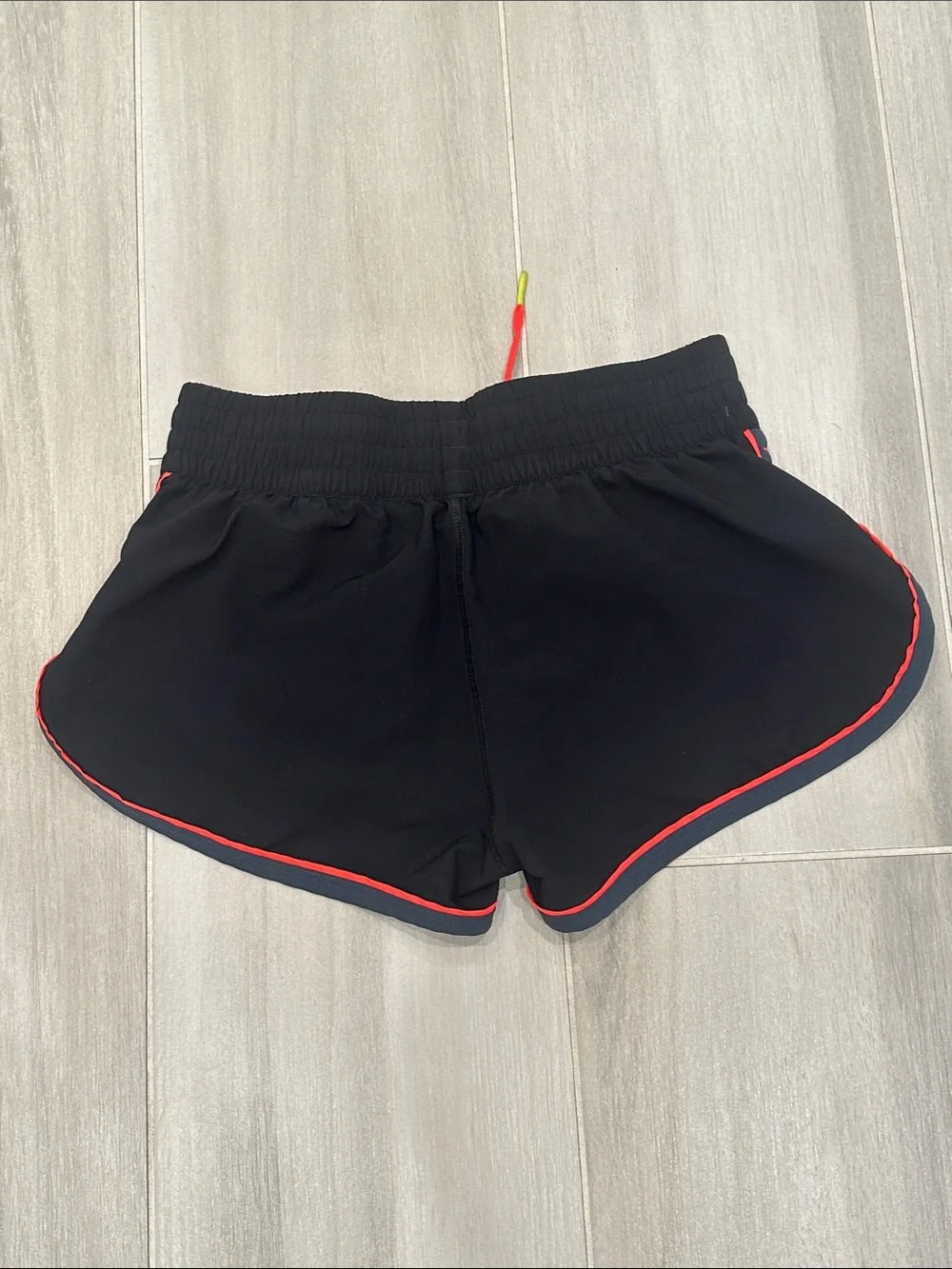 Under Armour XS Semi-Fitted Lined Black Women's Athletic Shorts with Neon Trim - Picture 5 of 6